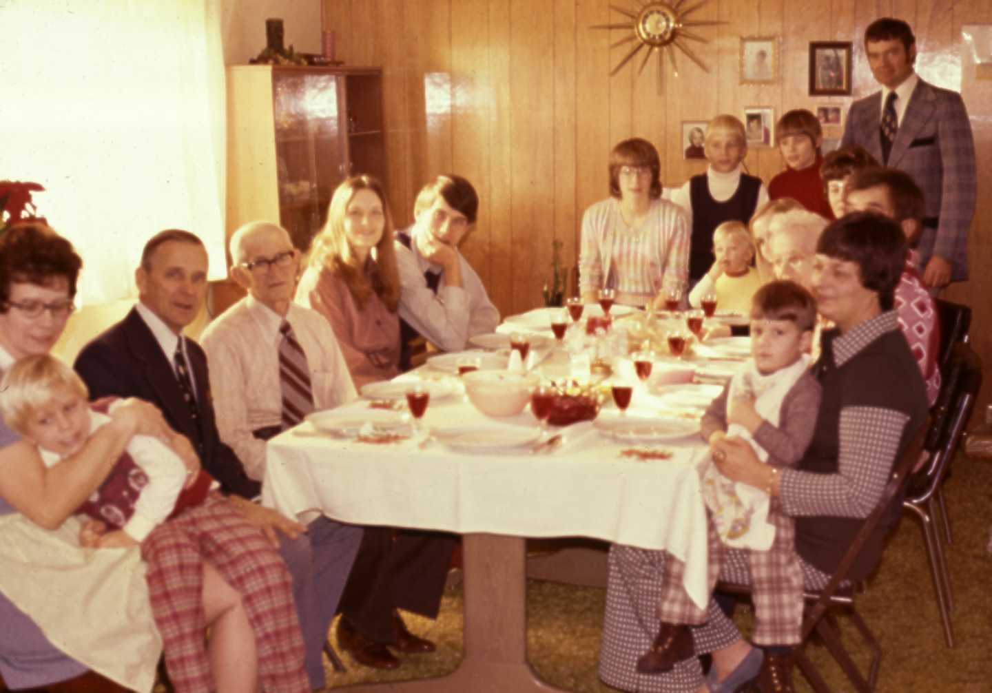 1974-12-12Christmas Day in SD GrGrScott.jpg